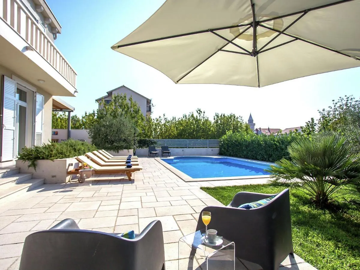 Beautiful Villa 100M From The Sea Kastela Croatia